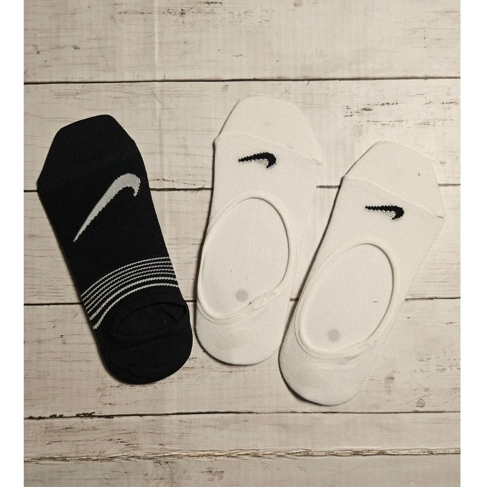 Nike Womens Everyday Lightweight No Show Socks 3 Pair Set Black White Large L